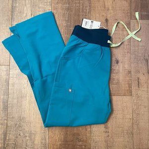 FIGS Women's Kade High Waisted - Cargo Scrub Pants - SP